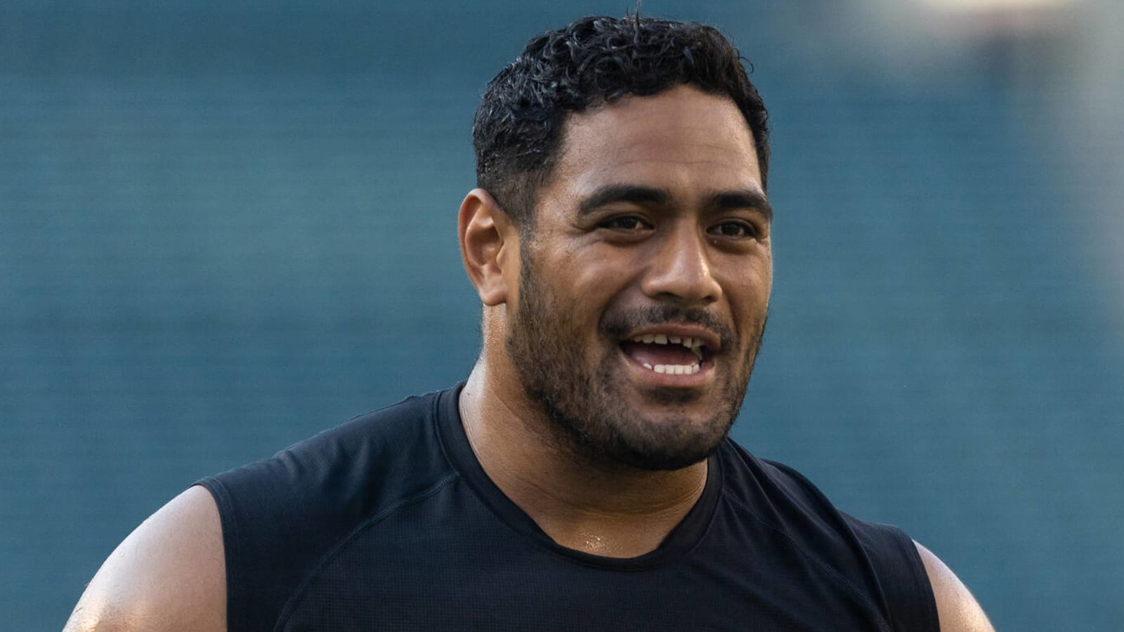 Watch: Eagles' Jordan Mailata joins Phillies celebration