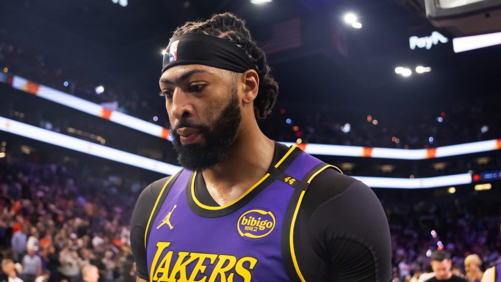 Troubling details emerge about Anthony Davis' foot injury