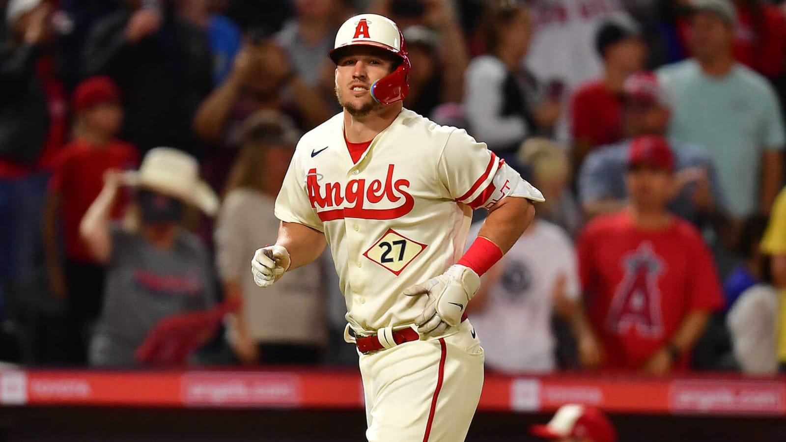 Umpire taken to hospital after being hit with Mike Trout’s broken bat