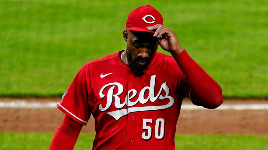 Watch Benches Clear In Reds Cubs Game Yardbarker