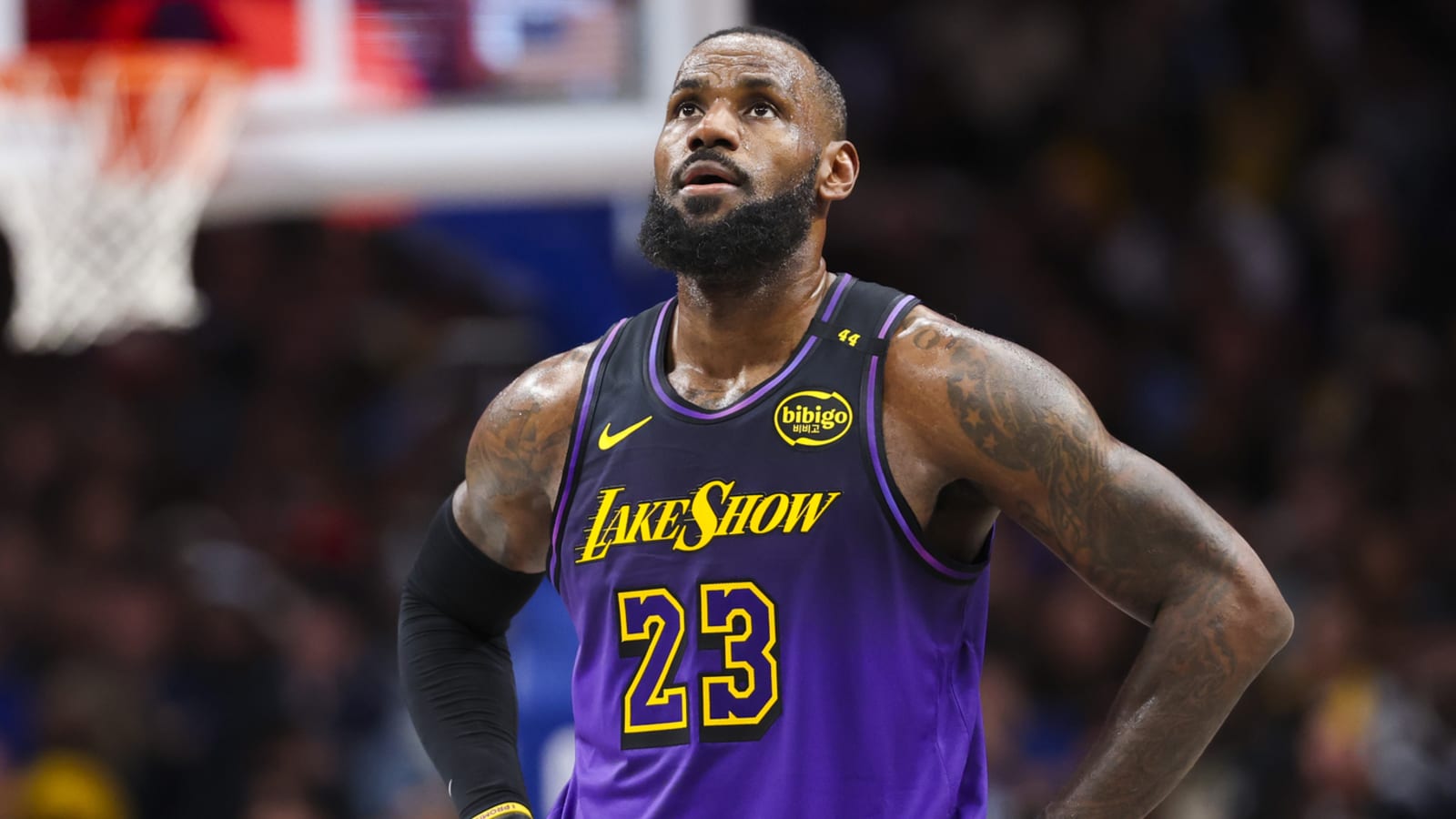 Lakers are doing LeBron James a disservice