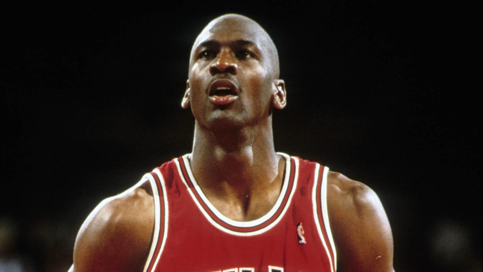 Chicago Bulls: Rare Michael Jordan Card Up for Auction Soon; Starting Bid Price Is Bonkers