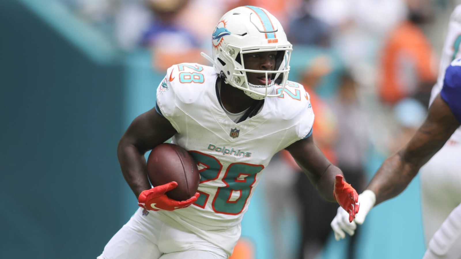Watch: Dolphins rookie RB flashes remarkable speed on TD