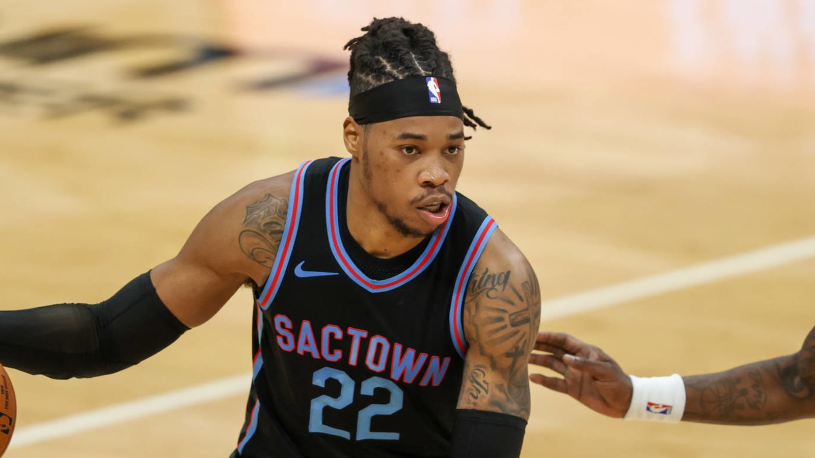 Raptors, Hornets eyeing Kings big man Richaun Holmes