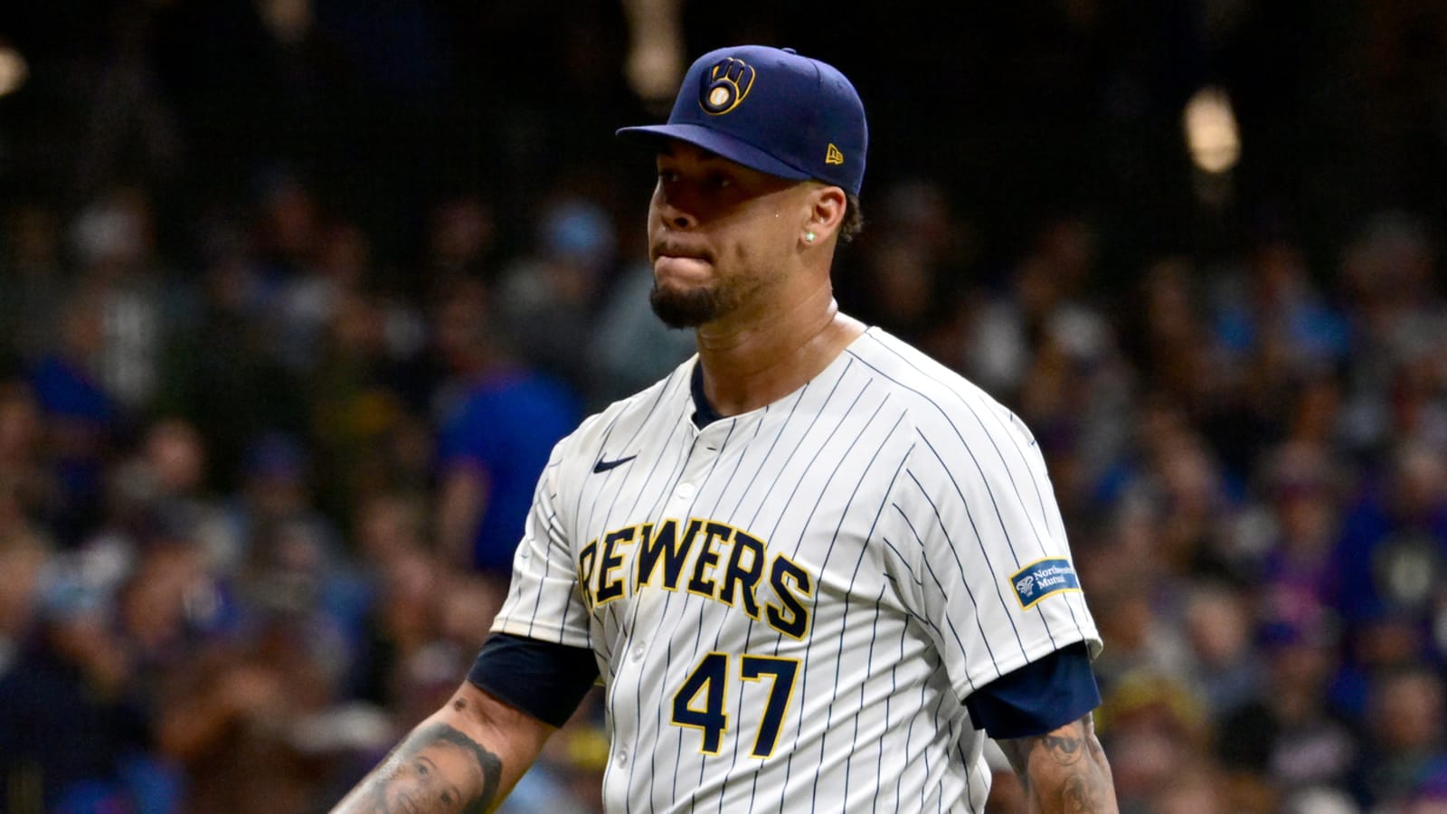 Mets’ free-agent signing out for extended period with lat injury