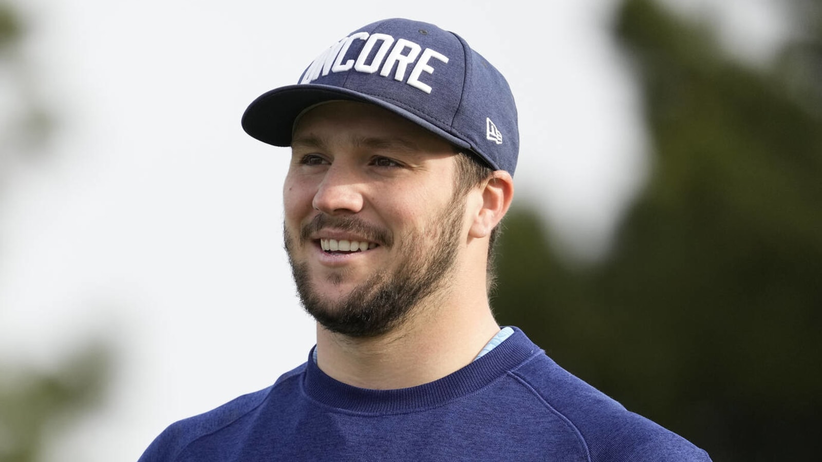 Watch Pro Bowl QB crushes monster home runs at charity softball game
