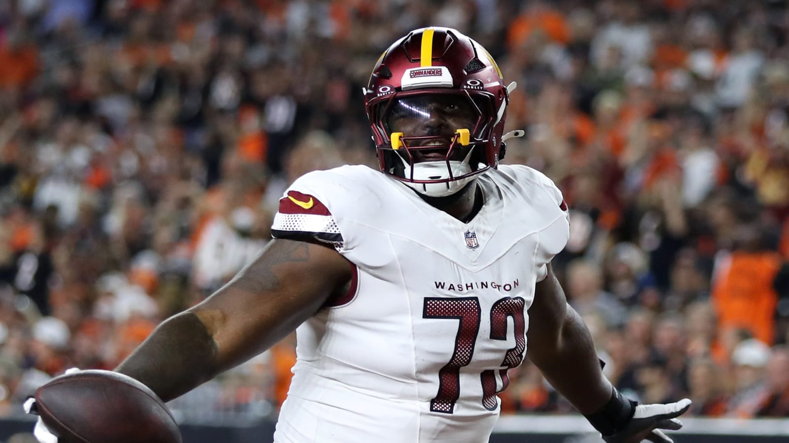 Scott busts out fraternity dance after scoring surprising TD