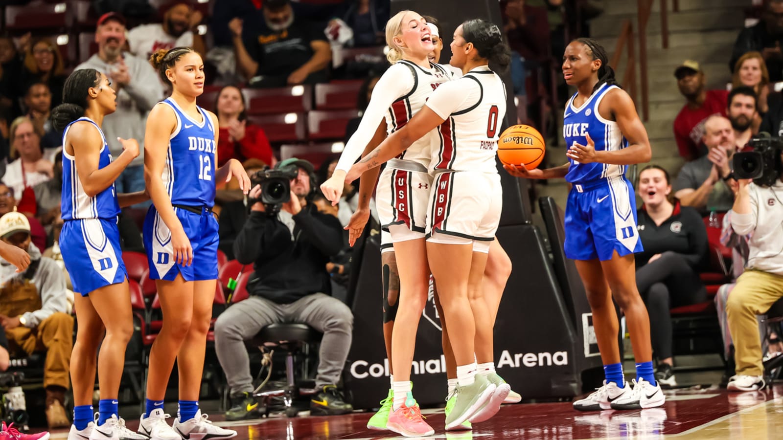 No. 3 South Carolina women handle No. 8 Duke for third straight win