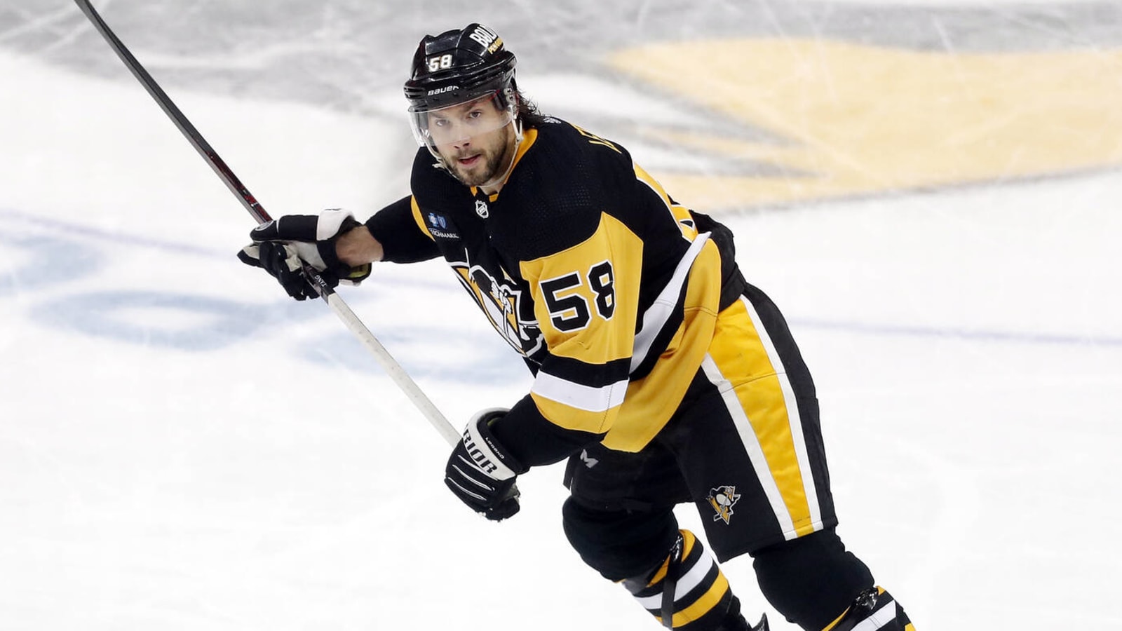 Penguins travel to attend funeral for Kris Letang's father