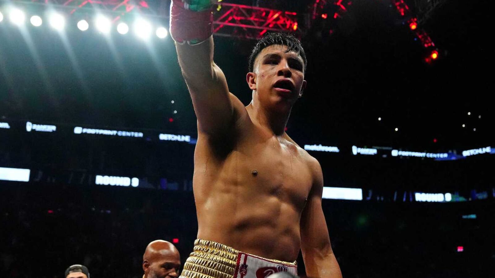 Munguia Leaves De La Hoya; Was It Because Of Canelo?