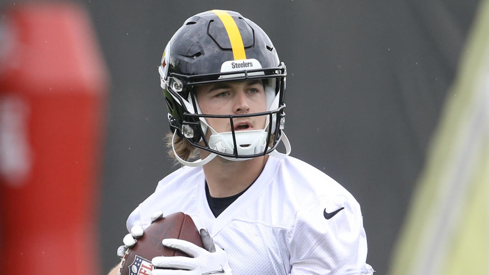 Insider: Steelers QB Kenny Pickett 'may not be ready to play exhibitions yet'