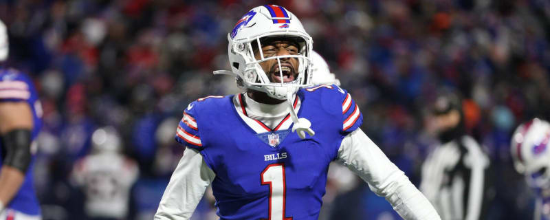 Sanders recalls crying in bathroom during preseason game