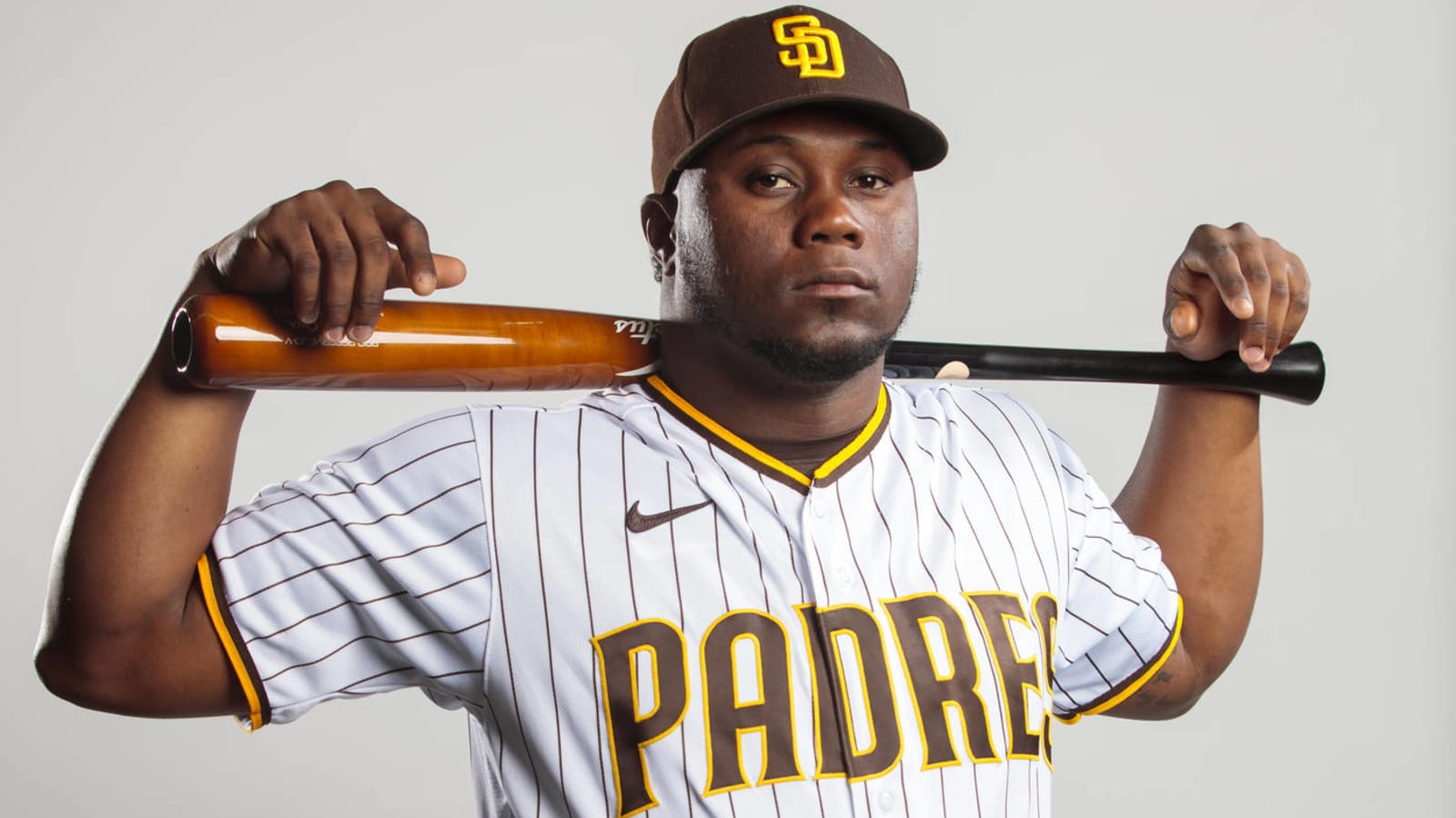 Padres call up prospect Jorge Ona to add right-handed power