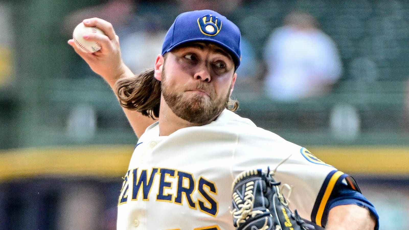 Corbin Burnes ends strong 2022 season in Brewers' finale