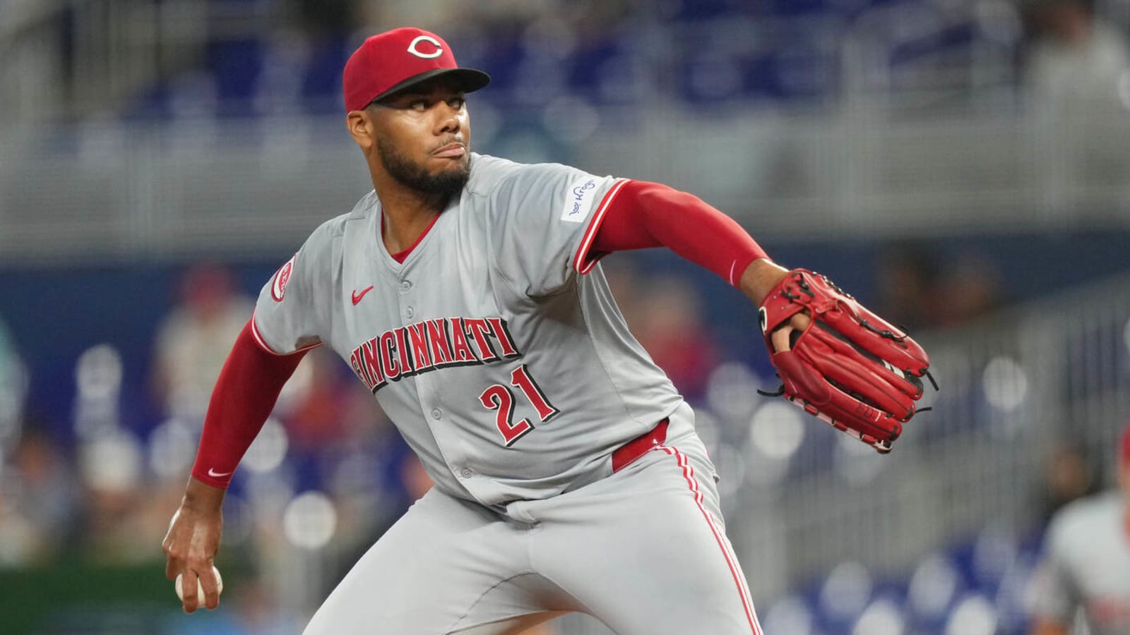 Reds ace avoids UCL damage, MRI reveals elbow inflammation