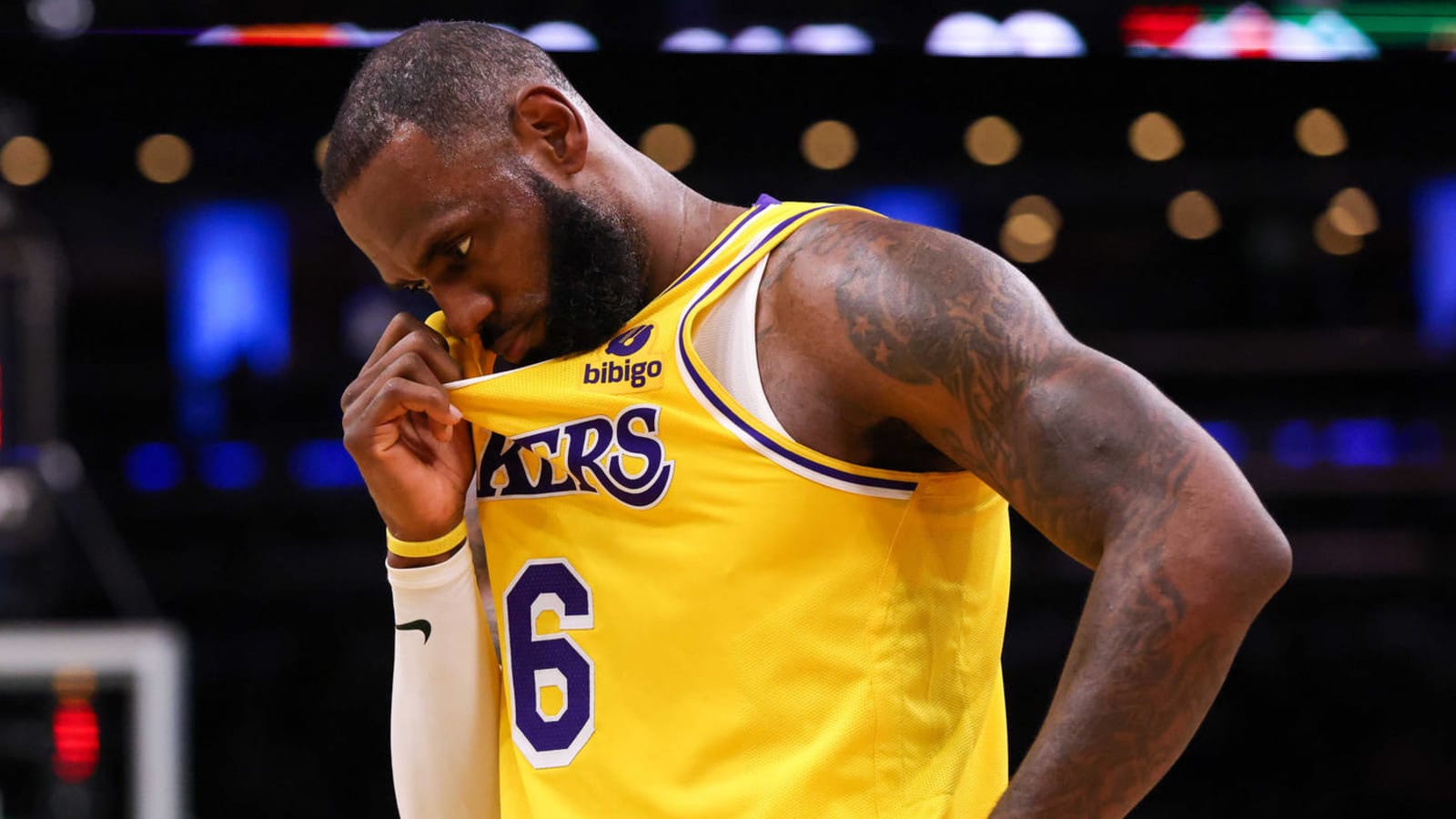 LeBron James: Lakers need to show 'some sense of urgency'