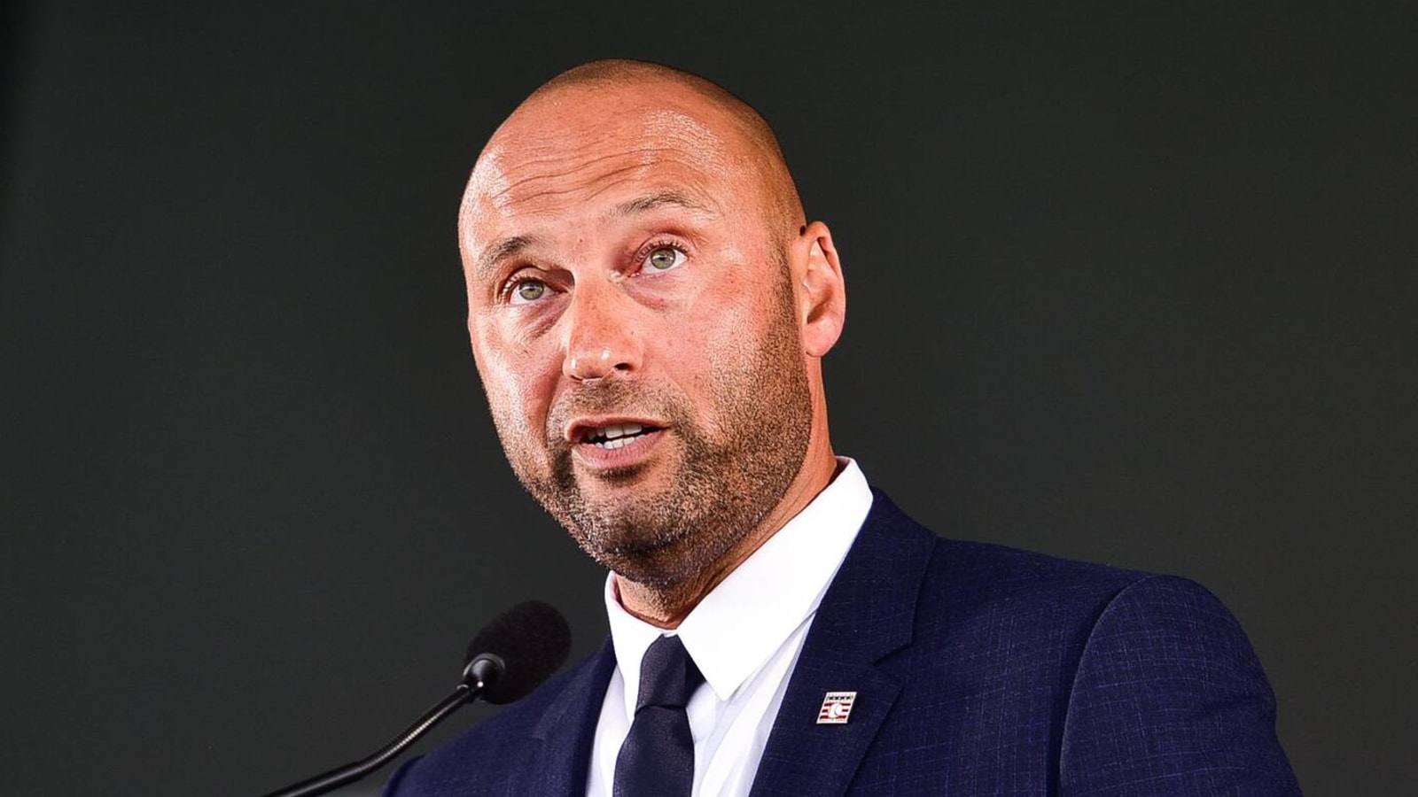 Former Marlins owner bashes Derek Jeter