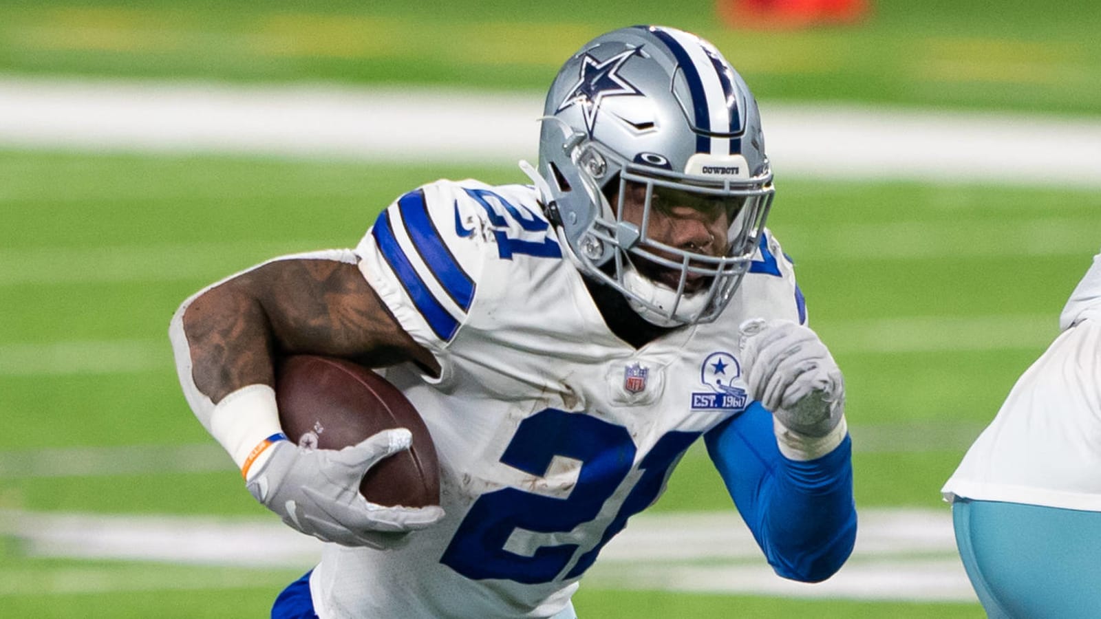 Ezekiel Elliott not giving up on season yet