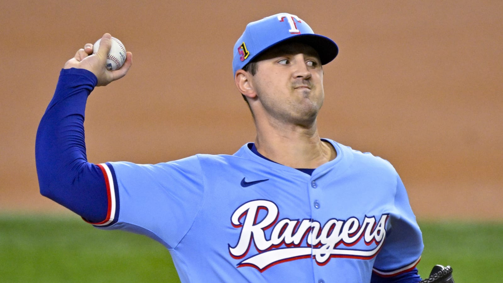 Rangers to place veteran righty on 15-day IL