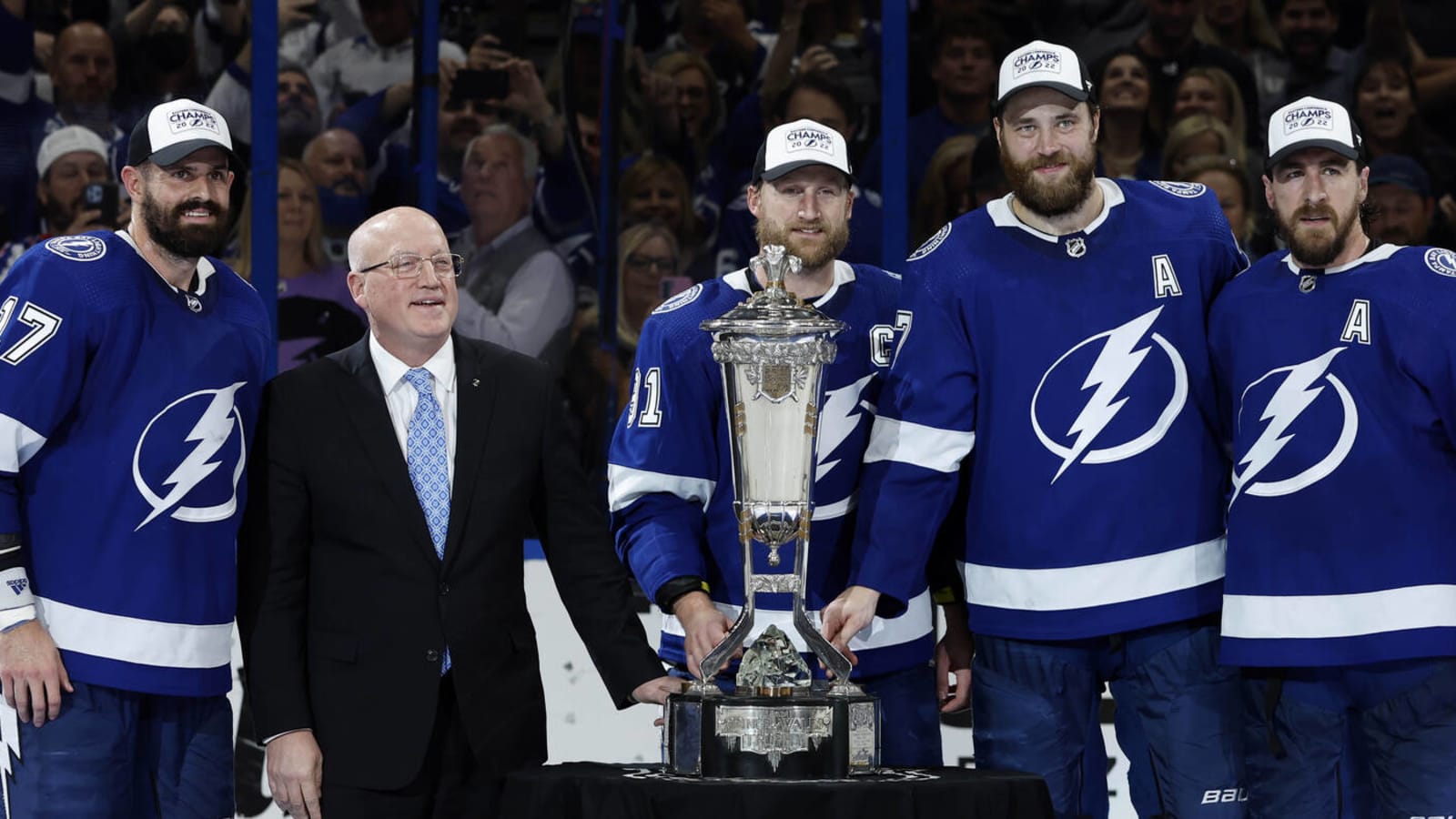 Lightning advance to Stanley Cup Final