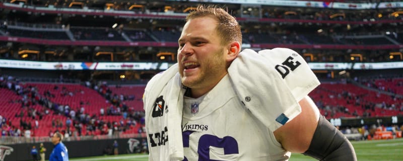 Vikings plan to move on from longtime offensive starter