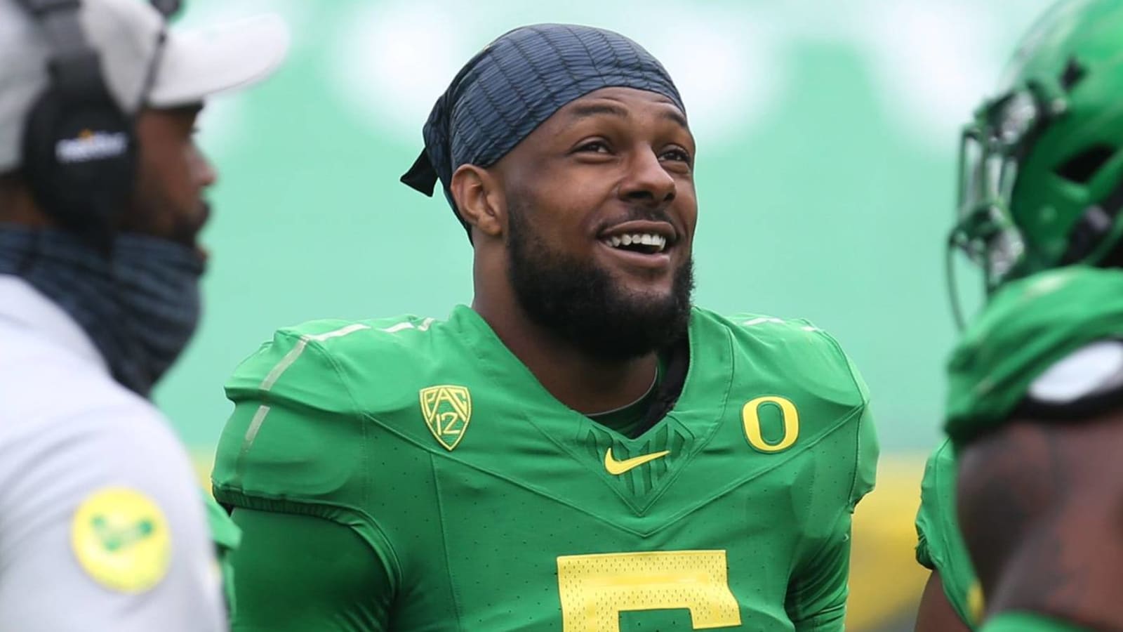 Oregon's Kayvon Thibodeaux suffers ankle sprain