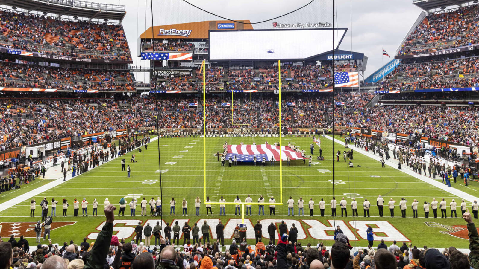 Cleveland police identify Browns' field vandal