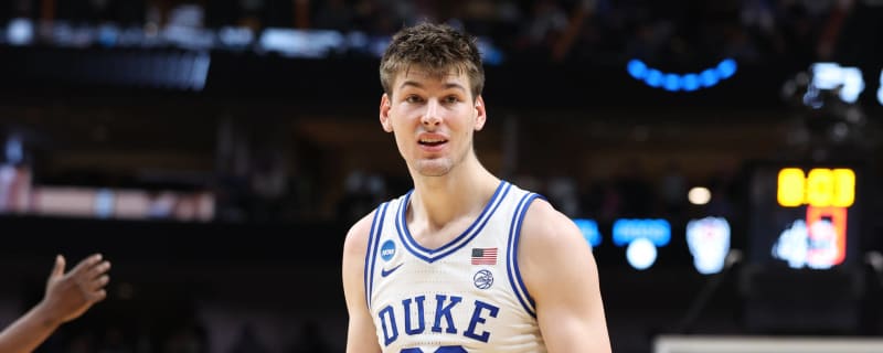 Watch: Duke's Kyle Filipowski fouls out against NC State