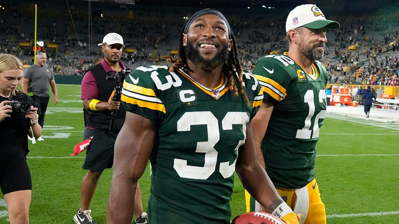 Packers' Aaron Jones will return in 2023 on adjusted contract Yardbarker