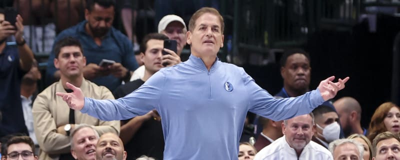 Late-season tank comes at high cost for Mavericks