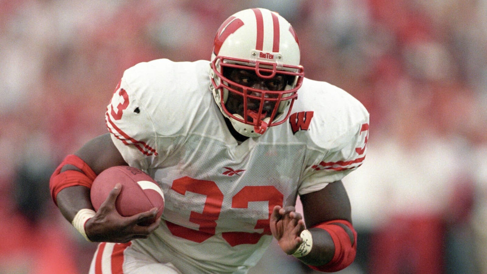 The 25 best players in Wisconsin football history