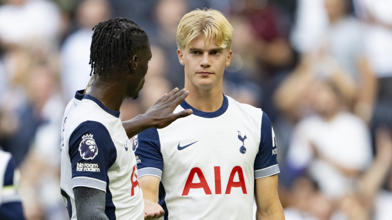 Injury scare for Tottenham: Midfielder leaves training camp after suffering injury while on international duty