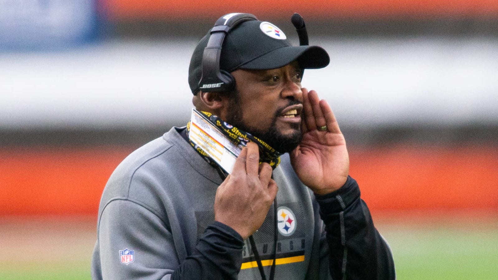 Mike Tomlin signs three-year extension with Steelers