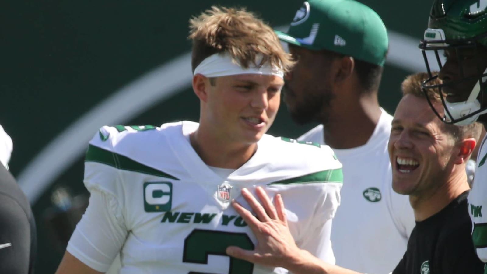 Jets QB Zach Wilson throws INTs on first two pass attempts