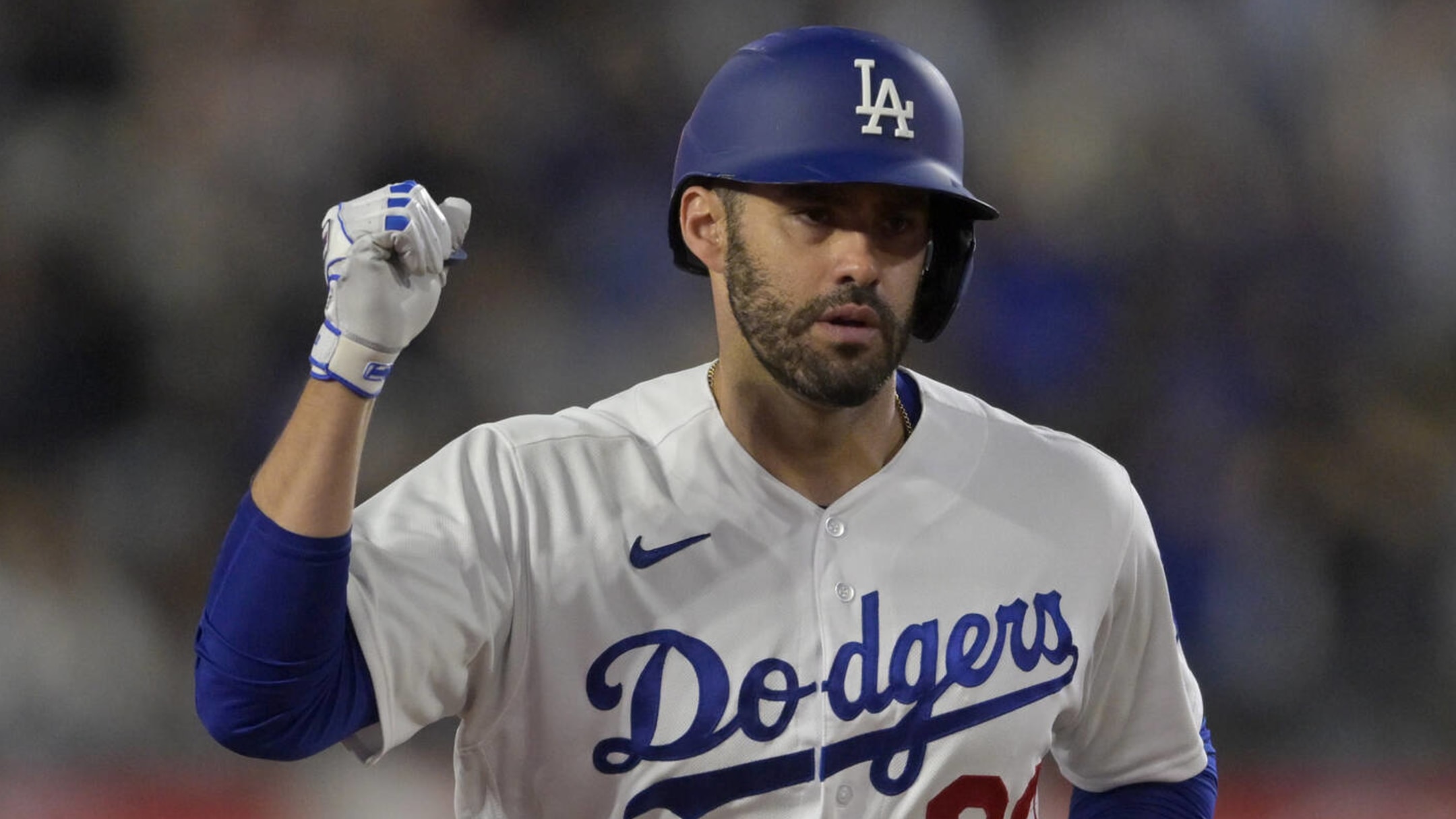 Dodgers agree to sign free agent DH J.D. Martinez 