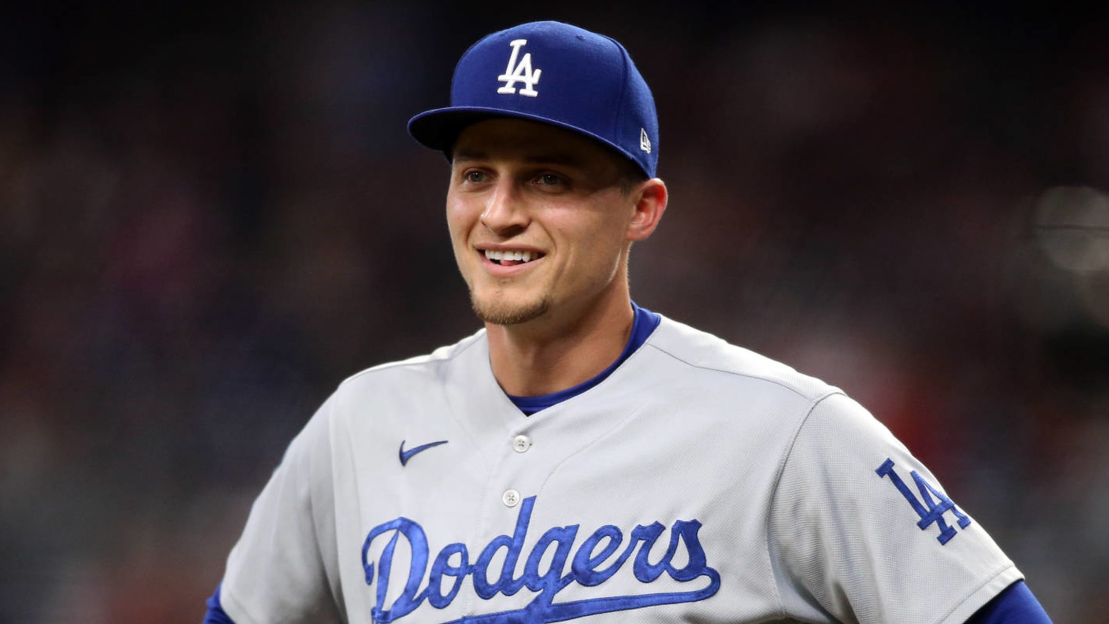 Corey Seager signs 10-year deal with Rangers