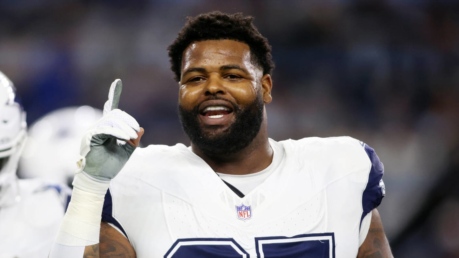 Former Cowboys DT follows DL coach to Seattle