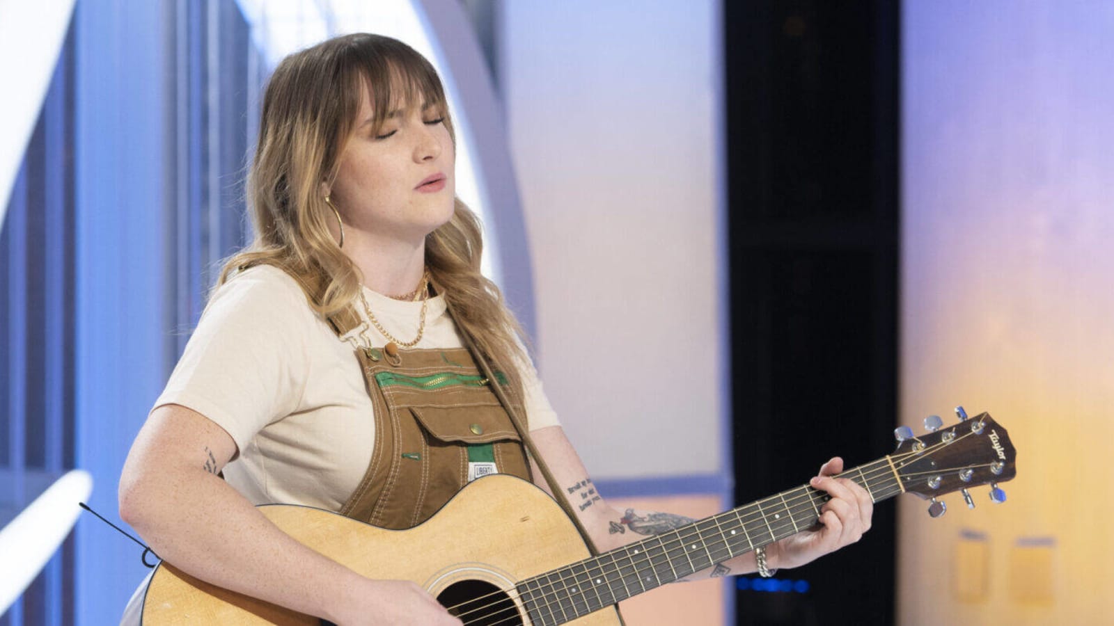 ‘American Idol’ Auditions, Week 3: Siblings, Tearful Dedications & Characters (Recap)