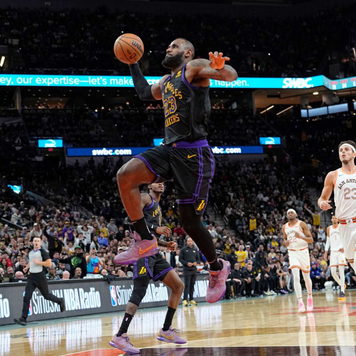 Lebron 212 outlet