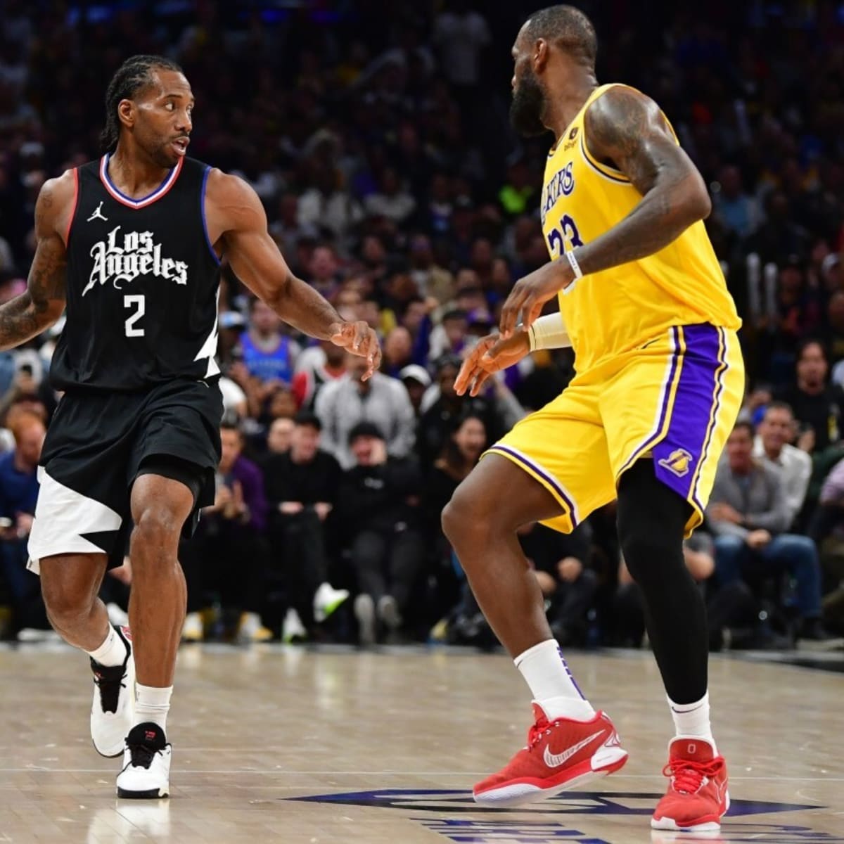 NBA Fans Not Convinced After Tyronn Lue Says Kawhi Leonard Has A Similair Work Ethic To LeBron James Yardbarker