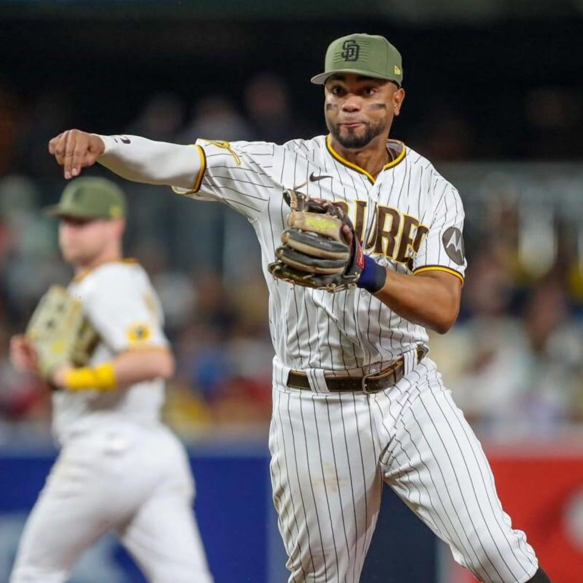 Padres News: Clayton Kershaw Expands on Scoreboard Meme Feelings