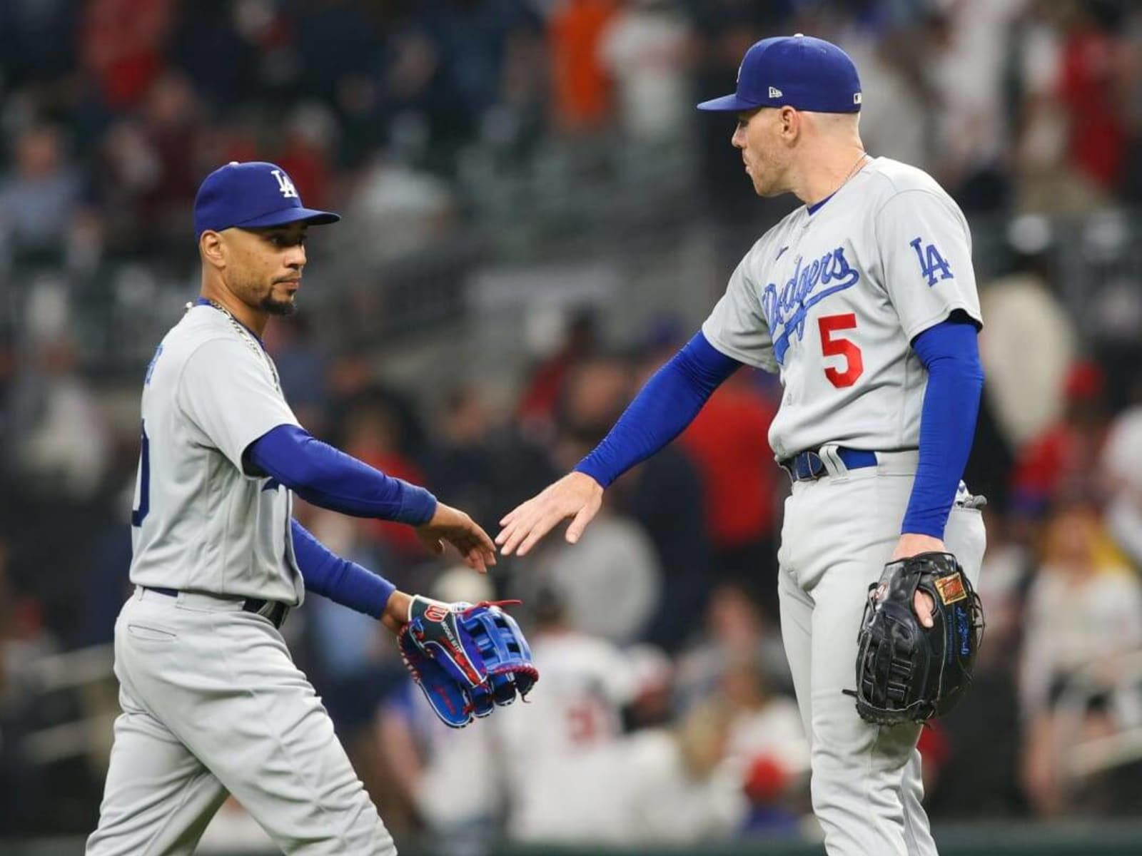 Three Dodgers named 2023 Gold Glove finalists at four positions
