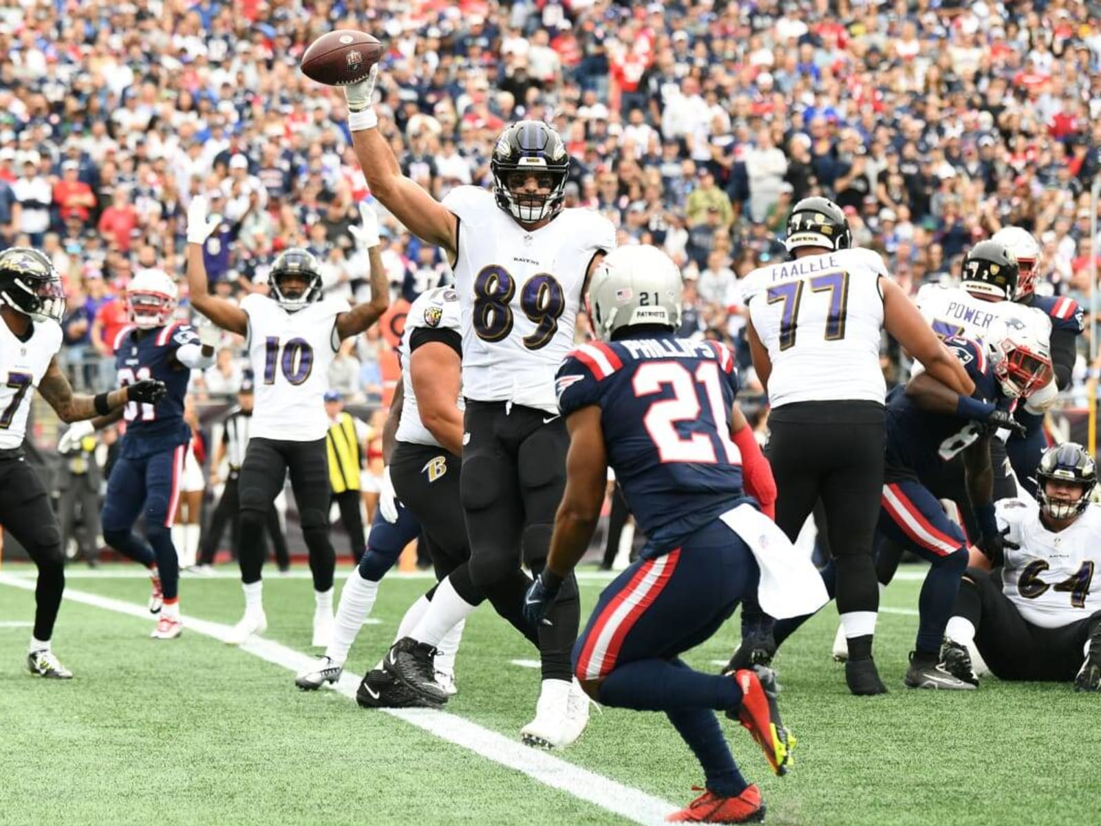 Jackson accounts for 5 TDs, Ravens hold off Patriots 37-26 - The