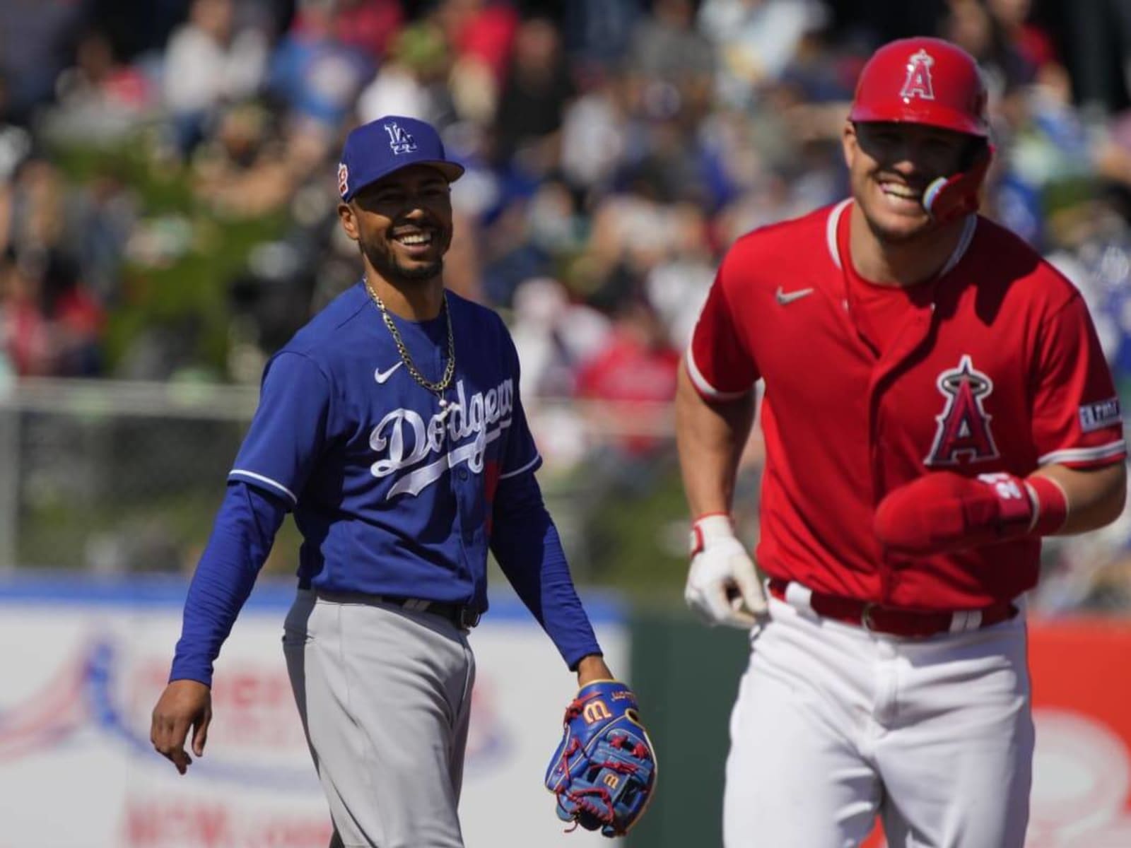 Dodgers Star Mookie Betts Swaps Jerseys with Phillies Bryce Harper - Inside  the Dodgers