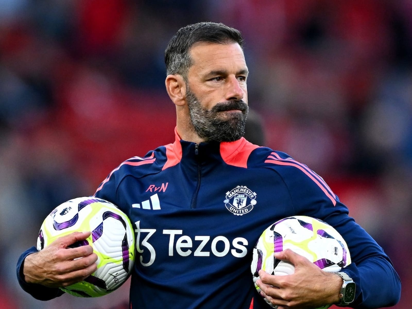 正規通販 Ruud van for candidates leading two of one Nistelrooy スポーツ