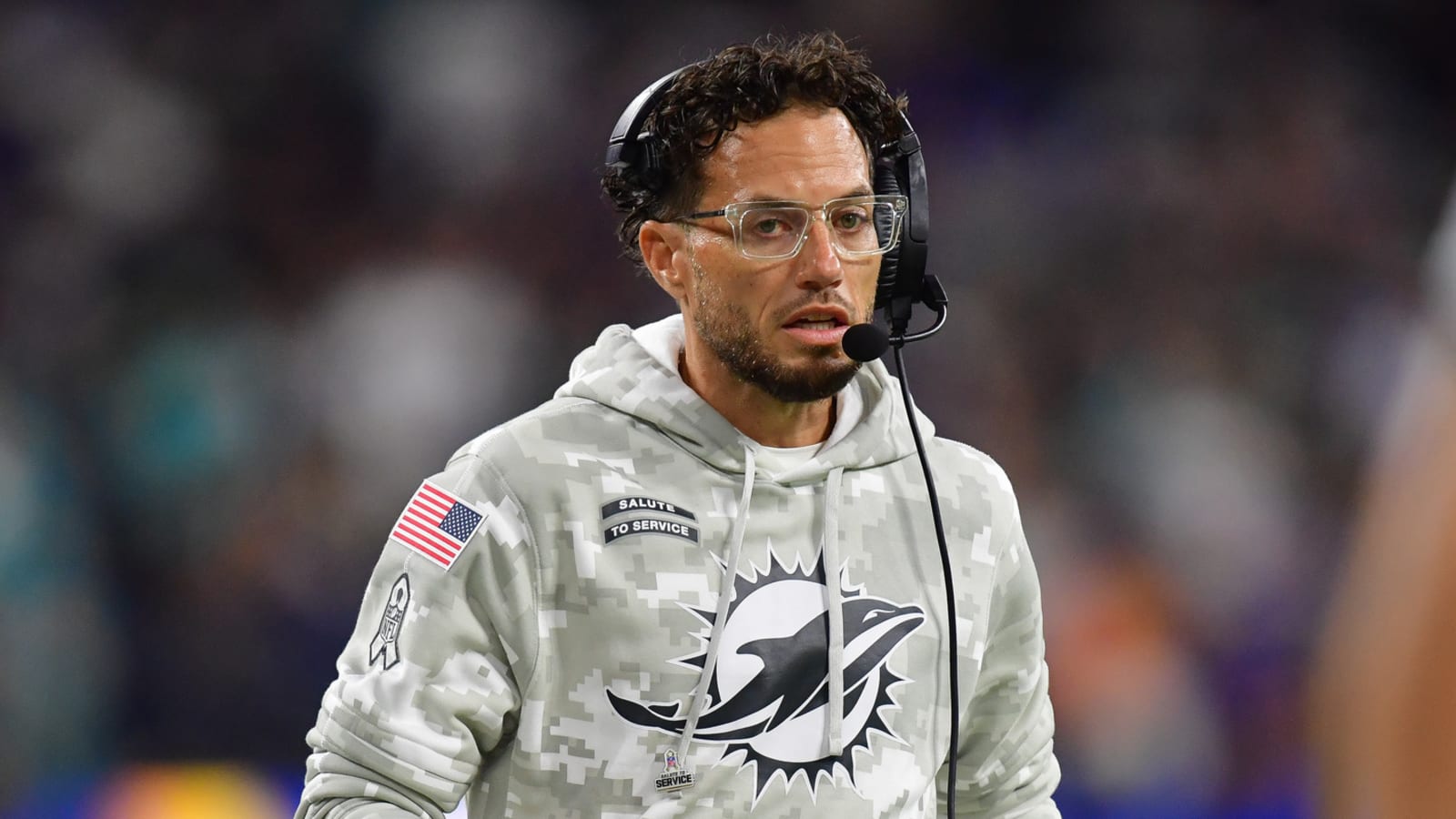 Mike McDaniel addresses Dolphins' Shaq Barrett decision
