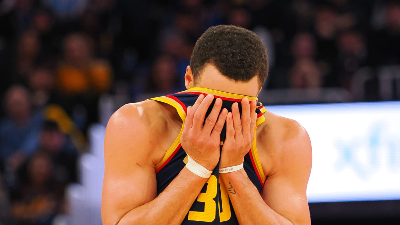The Warriors two-timeline approach has failed Stephen Curry