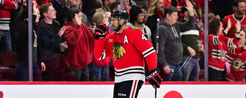 Blackhawks trade Seth Jones to Florida, acquire Spencer Knight, first-round pick from Panthers