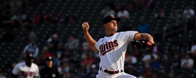 Phillies Sign Cody Stashak To Minor League Deal