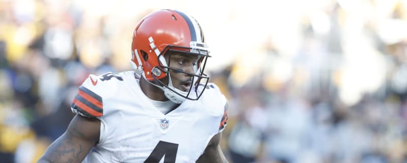 Deshaun Watson displaying connection with new WR during OTAs